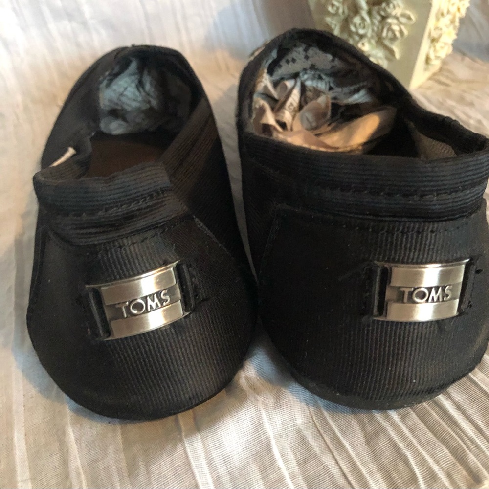 TOMS classic womans SZ 11W black with white butterfly slip ons canvas shoes - Picture 5 of 12